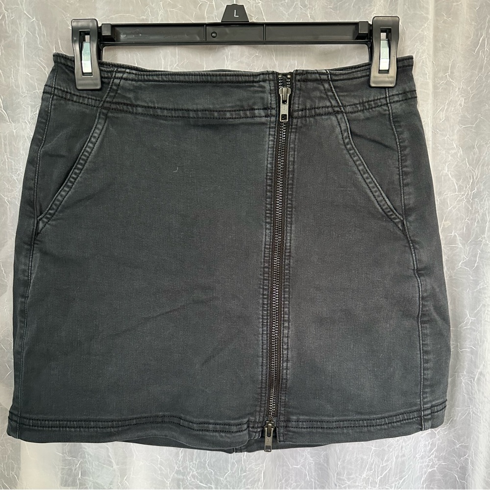American Eagle jean skirt- size 2